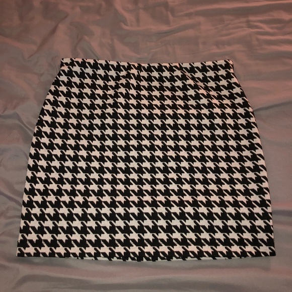 Express Dresses & Skirts - Express Stretchable Elastic Skirt